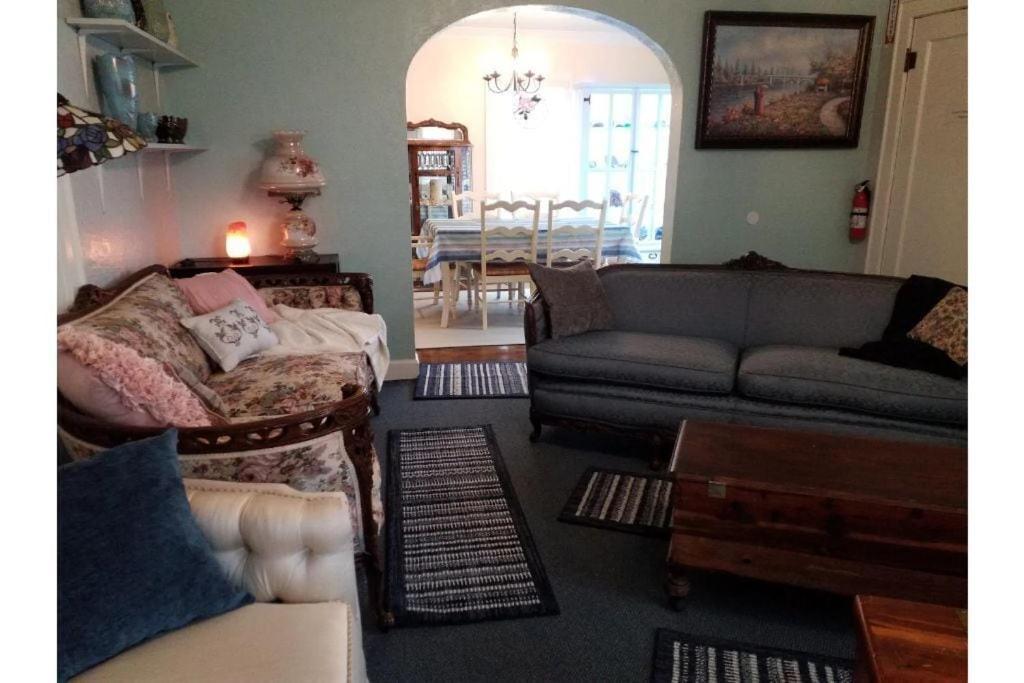 1 Mile To Fort Sill! The Carolebelle Cottage Sleeps 8 With Hottub,Grills,Firepit Lawton Exterior foto