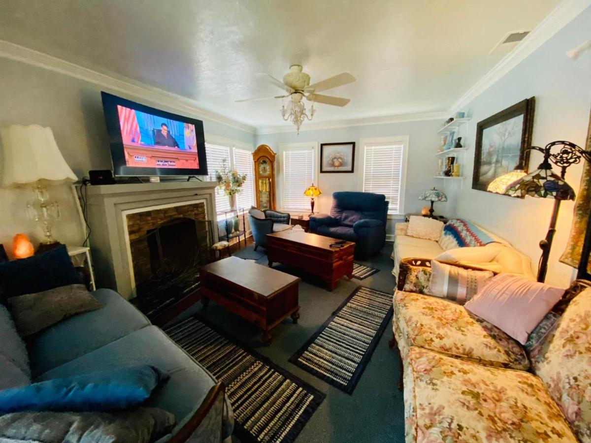 1 Mile To Fort Sill! The Carolebelle Cottage Sleeps 8 With Hottub,Grills,Firepit Lawton Exterior foto