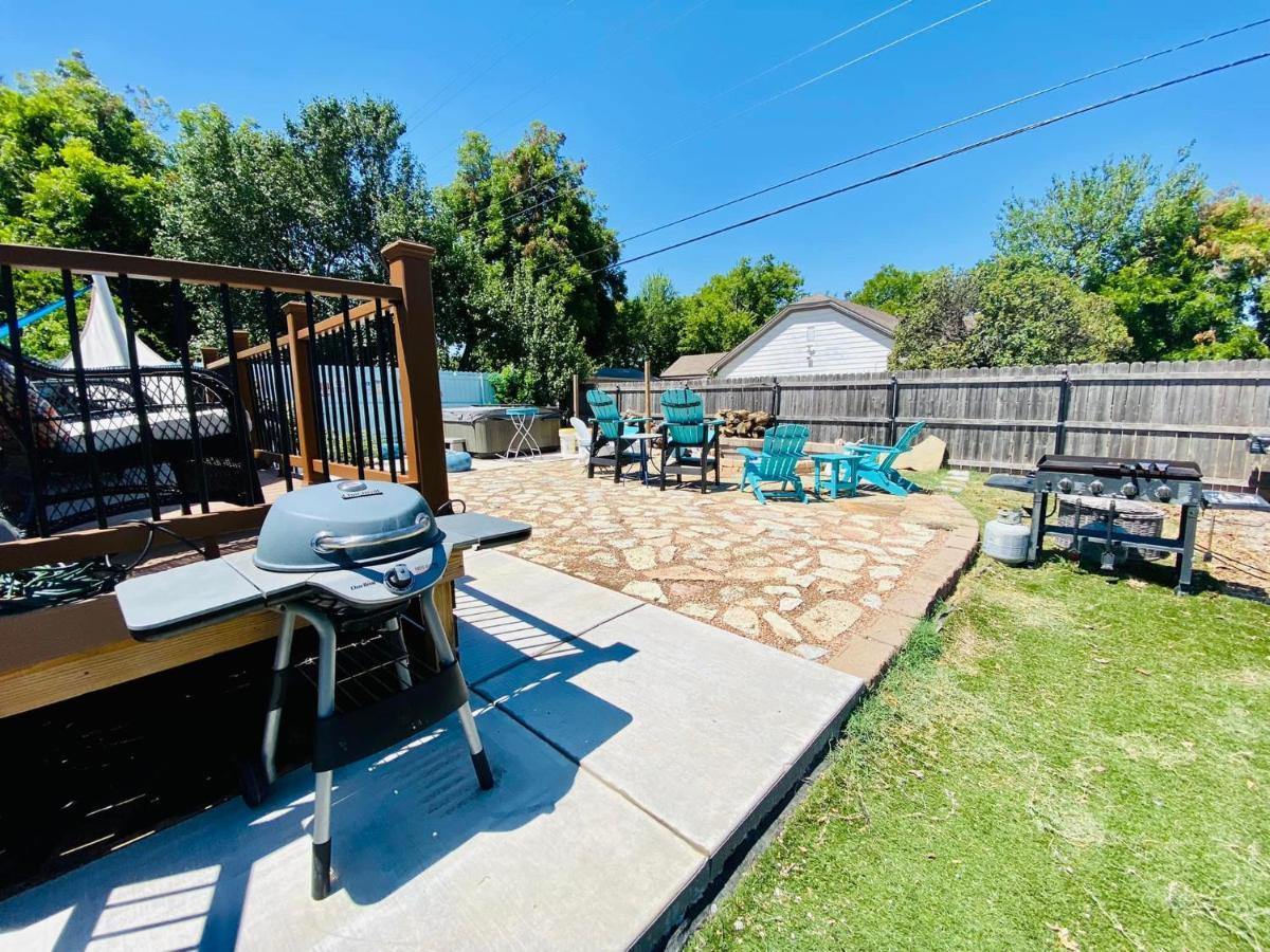 1 Mile To Fort Sill! The Carolebelle Cottage Sleeps 8 With Hottub,Grills,Firepit Lawton Exterior foto